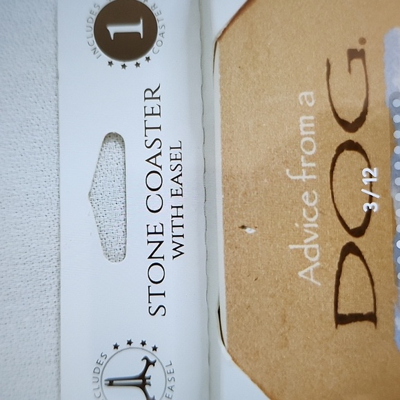 DOG -STONE COASTER with Easel and Nylon Collar - Picture 3 of 14